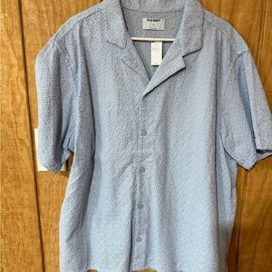 Old Navy Men's Light Blue Patterned Shirt